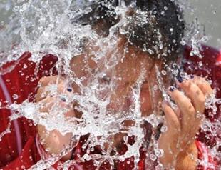 VIDEO: Turkish footballers join ALS Ice Bucket Challenge