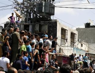 Hamas gunmen execute 18 collaborators in Gaza, Israel pursues air strikes