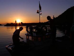 Fishing starts across Turkey to mark end of seasonal ban