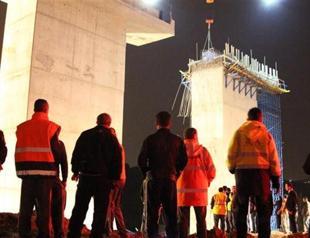 Experts cite lack of safety equipment in workers’ death at third bridge construction site