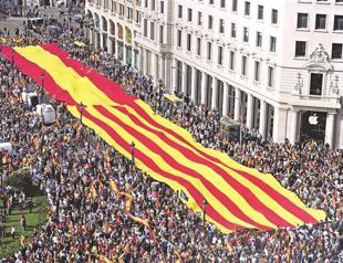 Catalans and Scots: Same dreams, different history