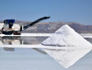 Ten new companies acquire licenses to produce salt in ailing Lake Tuz