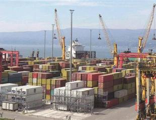 Turkeys trade shrinks with war-torn neighbors Iraq and Syria