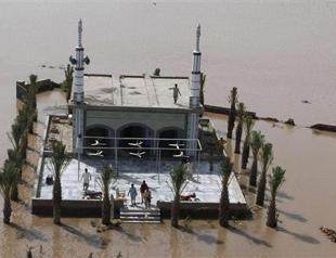 At least 17 dead as flood rescue boat capsizes in Pakistan