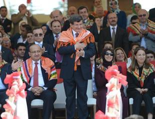 Turkish PM Davutoğlu signals softening tone to avoid polarization