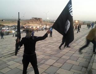 Al-Qaeda merges with ISIL at Syria-Iraq border town: NGO