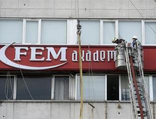 Municipal police removes Gülenist prep school’s signboards
