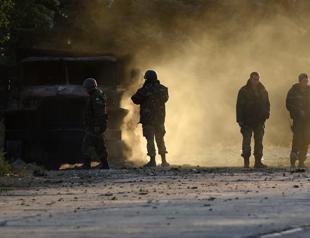 Renewed fighting threatens shaky Ukraine truce