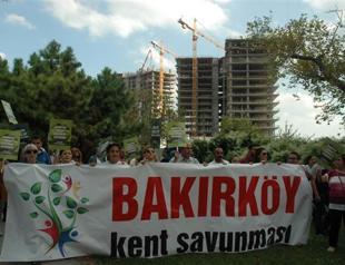 Locals march to protest constructions on Istanbul coastal area