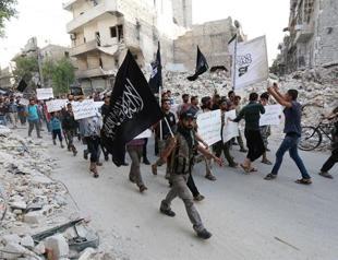 Malaysia detains 3 militants heading to Syria via Turkey