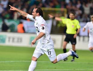 Fenerbahçe meets Gekas’s Akhisar in Turkish Super League