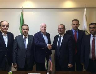 US Senator McCain meets Syrian rebels in Turkey, calls for greater support against ISIL