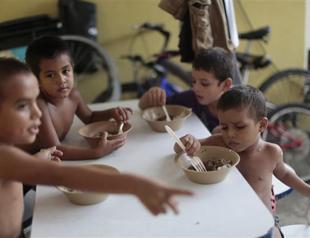 Immigrant children pose humanitarian crisis for US