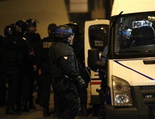 France detains six people suspected of recruiting jihadists