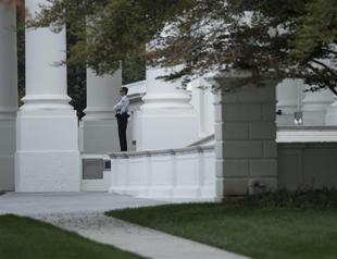 Fence-jumper ran through much of main floor of White House