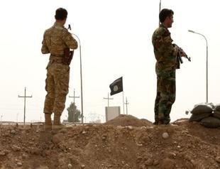 Kurd troops attack Iraq jihadists on three fronts: officers