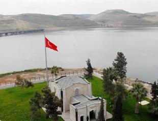 Feel confident, you are not alone, Turkey’s top general tells soldiers in Syria