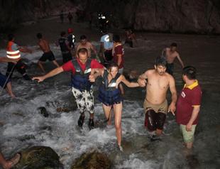 VIDEO: Two die, eight injured after flash flood in touristic canyon in Muğla