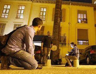 ISIL-linked group threatens to kill French hostage in Algeria