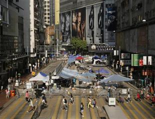 Hong Kong protesters plan fresh show of force after talks collapse