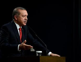 US chose wrong path, ISIL took Kobane arms, Erdoğan says