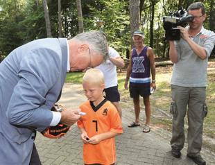 Hiddink has no plan to tinker with team