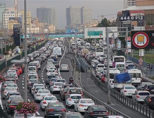 Thousands begin travel for five-day religious holiday