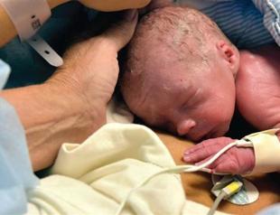 Swedish woman worlds first to give birth after womb transplant