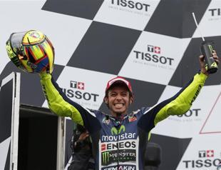 Rossi triumphs at Phillip Island as Marquez crashes out