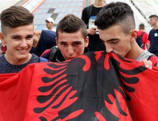 Albania flag burning in Belgrade aggravates tensions