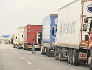 Passage fee row continues between Iranian, Turkish representatives