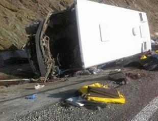 18 killed as bus carrying agricultural workers rolls over in southern Turkey