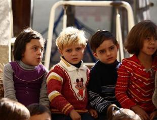 ISIL shuts down schools in eastern Syria