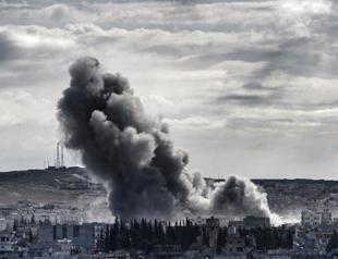 Peshmerga fighters heavily shelling ISIL in Kobane: Commander