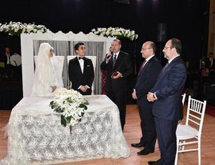 Turkeys spy chief marries off son in cryptic wedding