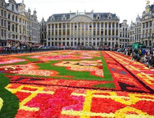 Flower carpet commemorates Turkish immigration in Belgium
