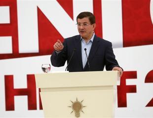 Turkish PM, opposition leader exchange hard criticism
