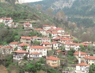 Service with a smile in charming Göynük