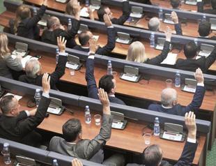 Kosovo mired in worst crisis since independence