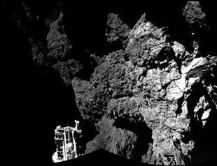 Comet probe sniffed organic molecules: early data