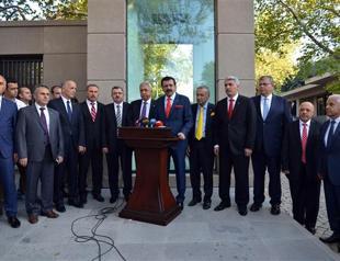 President meets labor unions, business groups