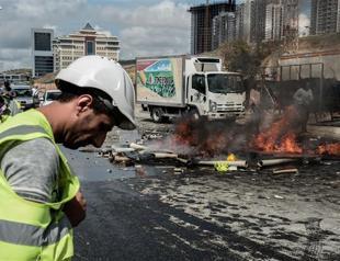 Construction workers at Istanbul residence complex succeed in protest action