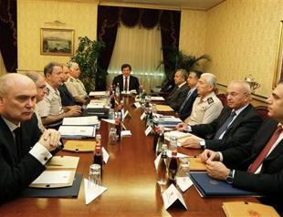 Turkey holds security summit over its role in anti-ISIL fight