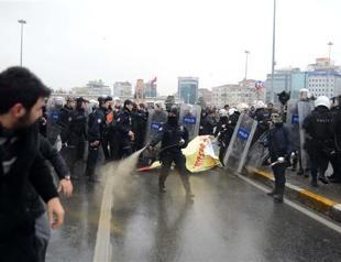 Police crack down on CHP youth members in Istanbul’s Gezi Park