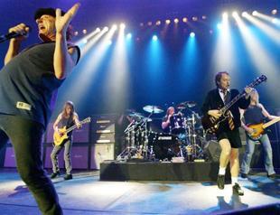 Tiny town in Australia rocks to AC/DC’s new album