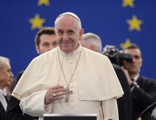 Stop Mediterranean becoming vast migrant cemetery, Pope tells Europe