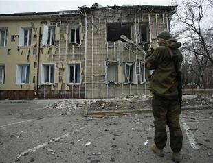 EU adds 18 Ukrainian separatist groups, individuals to blacklist