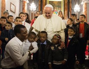 Pope prays for ‘peaceful coexistence’ in Turkey