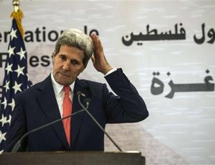 Kerry meets Egypts Sisi to press democracy