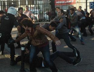 Police detain 26 at Istanbul University, confiscate batons and machete